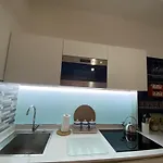 Pattoluxurysuite A Quartiere Trieste - Vicino Metro B1 Apartament Rzym